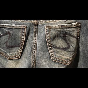 🔥BOOTYLICIOUS SILVER SUKI JEANS🔥